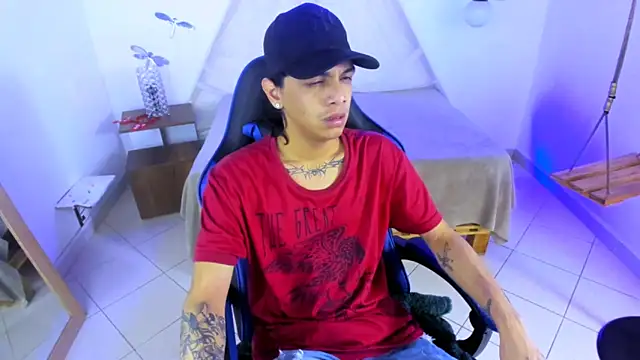 Snapshot of Brand_habes chatting on December 2025 06:30:02 AM Brand habes online show from December 2025 06:30:02 AM