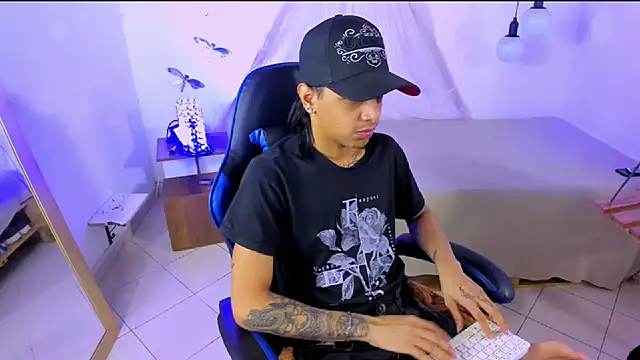 Snapshot of Brand_habes chatting on February 2026 02:45:01 AM Brand habes online show from February 2026 02:45:01 AM