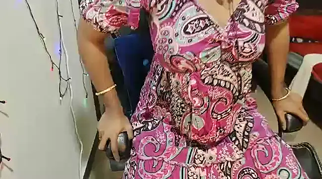 Snapshot of Anjali_cute-Pondati chatting on February 2025 04:20:01 AM Anjali cute-Pondati online show from February 2025 04:20:01 AM