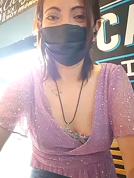 Lunababymylove online show from June 2026 04:50:02 PM