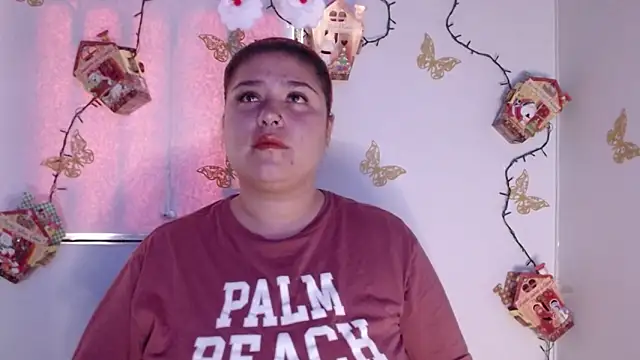 Snapshot of LennaTurnerr chatting on December 2024 07:22:01 PM LennaTurnerr online show from December 2024 07:22:01 PM