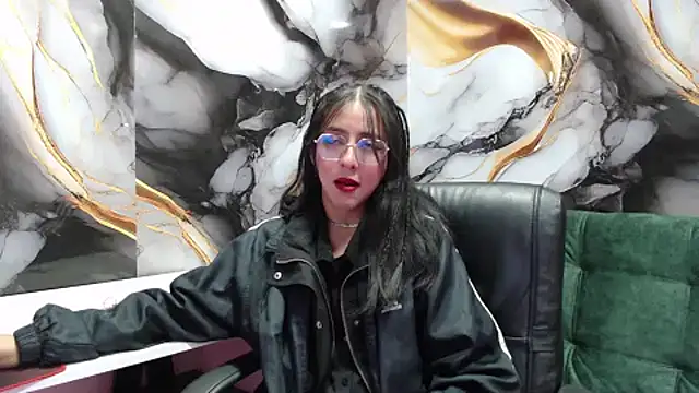 Snapshot of ling_ling24 chatting on February 2025 03:48:01 AM ling ling24 online show from February 2025 03:48:01 AM