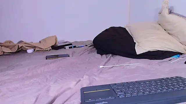 KaelMoreau online show from February 2026 08:57:02 AM