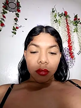 Snapshot of DIORA_Latina chatting on October 2025 04:23:02 AM DIORA Latina online show from October 2025 04:23:02 AM