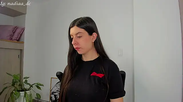 Snapshot of Nadiaa_ chatting on February 2025 02:56:01 AM Nadiaa online show from February 2025 02:56:01 AM