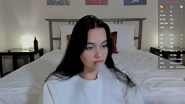 Snapshot of _Sweetie_ chatting on November 2025 01:36:01 PM Sweetie online show from November 2025 01:36:01 PM