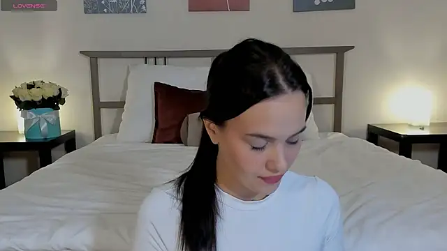 Snapshot of _Sweetie_ chatting on December 2025 02:45:02 PM Sweetie online show from December 2025 02:45:02 PM