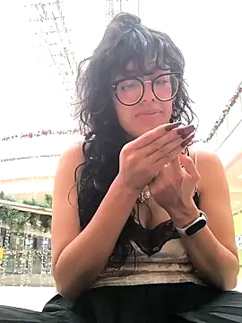 Snapshot of Fun_Everywhere chatting on January 2025 09:10:01 PM Fun Everywhere online show from January 2025 09:10:01 PM