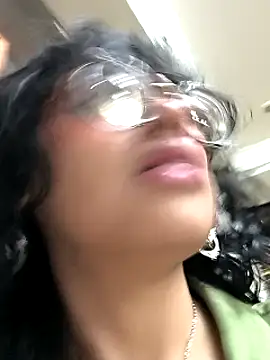 Snapshot of Fun_Everywhere chatting on January 2025 12:33:01 AM Fun Everywhere online show from January 2025 12:33:01 AM