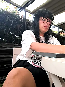 Snapshot of Fun_Everywhere chatting on October 2025 09:12:02 PM Fun Everywhere online show from October 2025 09:12:02 PM