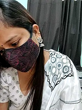 Snapshot of payal_sharma1 chatting on February 2025 12:42:01 PM payal sharma1 online show from February 2025 12:42:01 PM