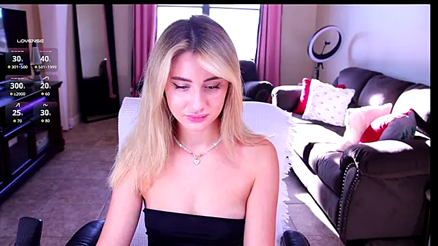 Snapshot of Naughty-Kitty1 chatting on September 2025 10:02:01 PM Naughty-Kitty1 online show from September 2025 10:02:01 PM