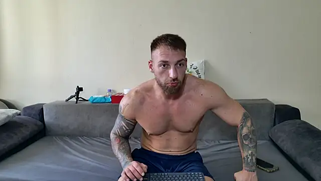 Snapshot of Alusca chatting on July 2026 09:00:02 AM Alusca online show from July 2026 09:00:02 AM