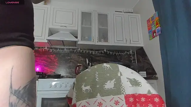 Snapshot of art_Jane chatting on January 2025 10:58:02 PM art Jane online show from January 2025 10:58:02 PM