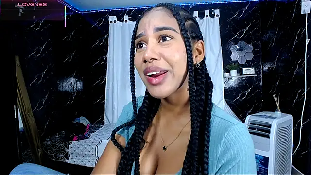 Hillary queen online show from October 2025 01:00:02 PM