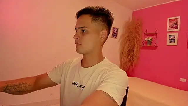 JANER 03 online show from November 2025 05:59:01 PM