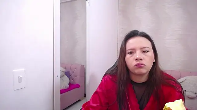 lauraguzman online show from March 2025 01:24:02 AM