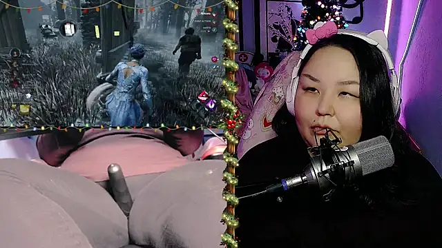 Snapshot of EmGreens chatting on December 2024 07:35:02 AM EmGreens online show from December 2024 07:35:02 AM