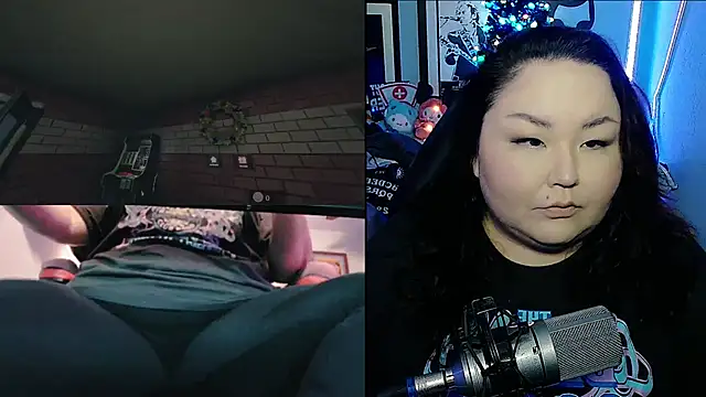 Snapshot of EmGreens chatting on January 2025 03:39:02 AM EmGreens online show from January 2025 03:39:02 AM