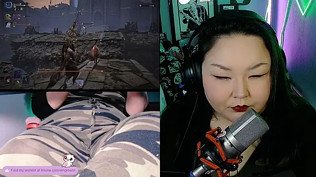 Snapshot of EmGreens chatting on October 2025 02:30:01 AM EmGreens online show from October 2025 02:30:01 AM