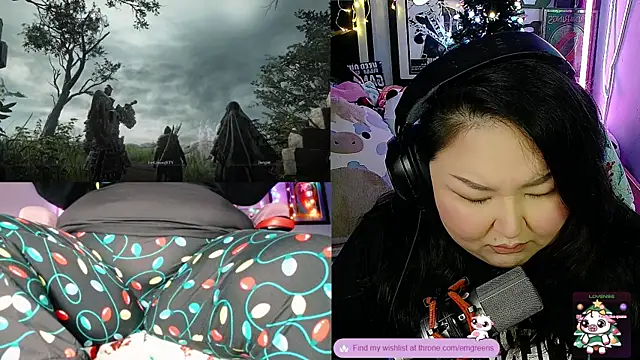 Snapshot of EmGreens chatting on November 2025 03:04:01 AM EmGreens online show from November 2025 03:04:01 AM