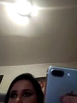 Snapshot of AdelinaJude chatting on January 2025 11:33:01 PM AdelinaJude online show from January 2025 11:33:01 PM