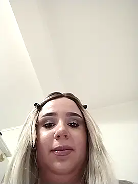 Snapshot of AdelinaJude chatting on November 2025 06:13:01 PM AdelinaJude online show from November 2025 06:13:01 PM