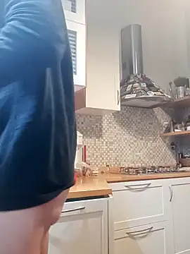 Snapshot of Frabox65 chatting on January 2025 06:05:01 AM Frabox65 online show from January 2025 06:05:01 AM