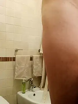 Snapshot of Frabox65 chatting on March 2025 11:56:02 PM Frabox65 online show from March 2025 11:56:02 PM