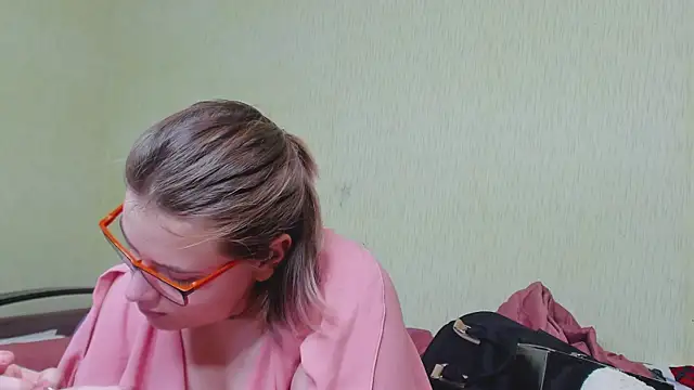 Snapshot of Seductive_She_Wolf chatting on January 2025 10:17:02 AM Seductive She Wolf online show from January 2025 10:17:02 AM