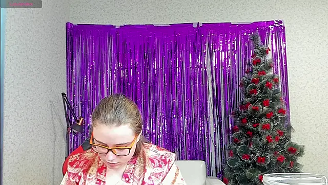 Snapshot of Seductive_She_Wolf chatting on January 2025 05:59:02 PM Seductive She Wolf online show from January 2025 05:59:02 PM