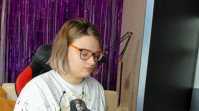 Snapshot of Seductive_She_Wolf chatting on January 2025 08:14:02 PM Seductive She Wolf online show from January 2025 08:14:02 PM