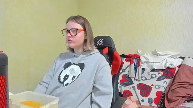 Snapshot of Seductive_She_Wolf chatting on March 2025 07:01:02 PM Seductive She Wolf online show from March 2025 07:01:02 PM