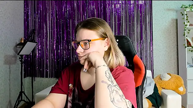 Snapshot of Seductive_She_Wolf chatting on March 2025 12:19:01 AM Seductive She Wolf online show from March 2025 12:19:01 AM