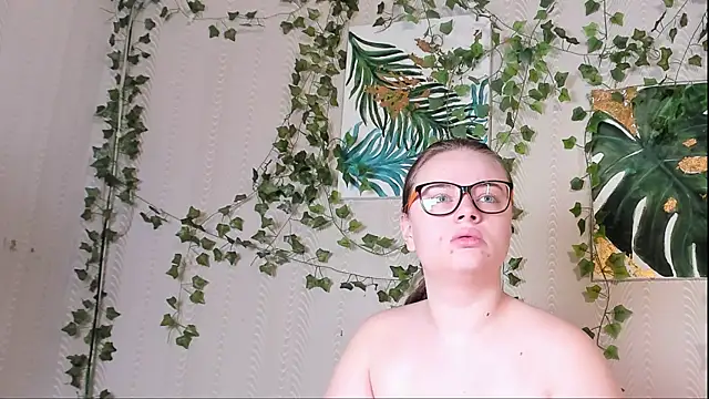 Snapshot of Seductive_She_Wolf chatting on November 2025 09:09:02 AM Seductive She Wolf online show from November 2025 09:09:02 AM