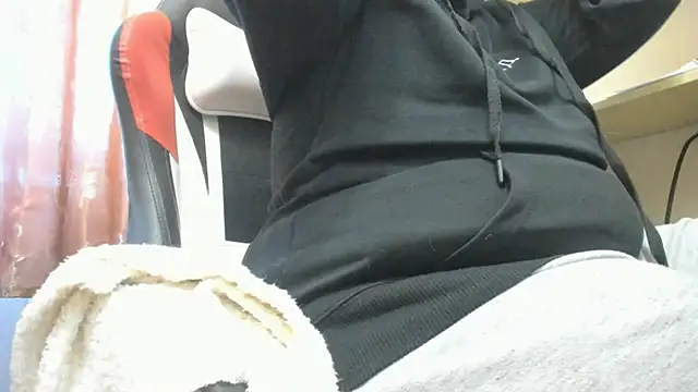 Snapshot of Seductive_She_Wolf chatting on December 2025 07:34:01 AM Seductive She Wolf online show from December 2025 07:34:01 AM