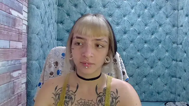 Samantha Smiith online show from October 2025 04:09:02 AM