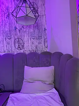 AbyThompson online show from March 2026 12:00:02 PM