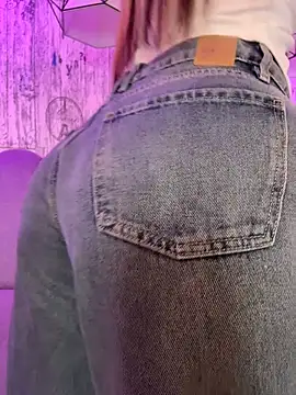 AbyThompson online show from April 2026 02:10:02 PM