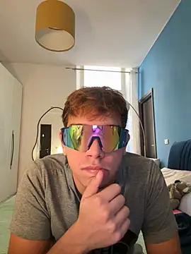 calleaaaa online show from October 2025 11:52:01 AM