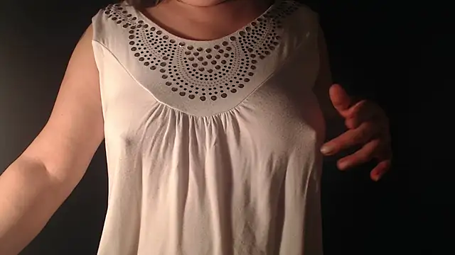 Snapshot of 1BECHA1 chatting on November 2025 12:27:02 AM 1BECHA1 online show from November 2025 12:27:02 AM