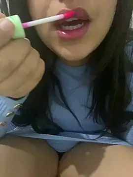 yassminsexy22 online show from February 2025 09:46:02 PM