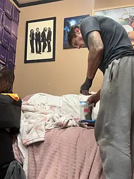 Snapshot of UtopianMisfit1 chatting on February 2026 04:50:02 AM UtopianMisfit1 online show from February 2026 04:50:02 AM