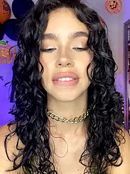 Snapshot of MarianaSnake chatting on November 2025 08:44:01 PM MarianaSnake online show from November 2025 08:44:01 PM