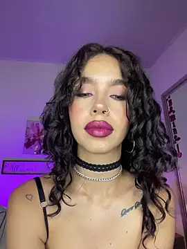 Snapshot of MarianaSnake chatting on November 2025 08:07:02 PM MarianaSnake online show from November 2025 08:07:02 PM