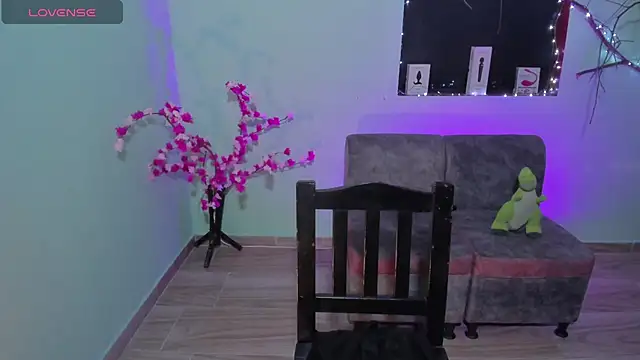 CamilaHarperr  online show from December 2025 10:35:01 AM