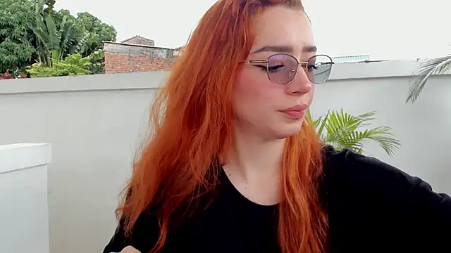 Snapshot of sweeet_peach chatting on December 2024 06:05:02 PM sweeet peach online show from December 2024 06:05:02 PM