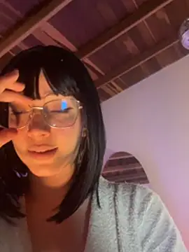 Snapshot of sweeet_peach chatting on June 2026 05:54:01 AM sweeet peach online show from June 2026 05:54:01 AM