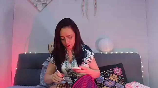 catalinamommyx online show from February 2025 06:23:01 AM