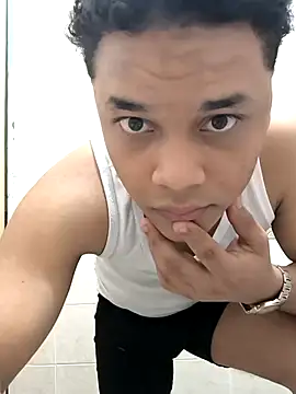 Snapshot of Ferneyv23 chatting on September 2025 02:22:02 AM Ferneyv23 online show from September 2025 02:22:02 AM